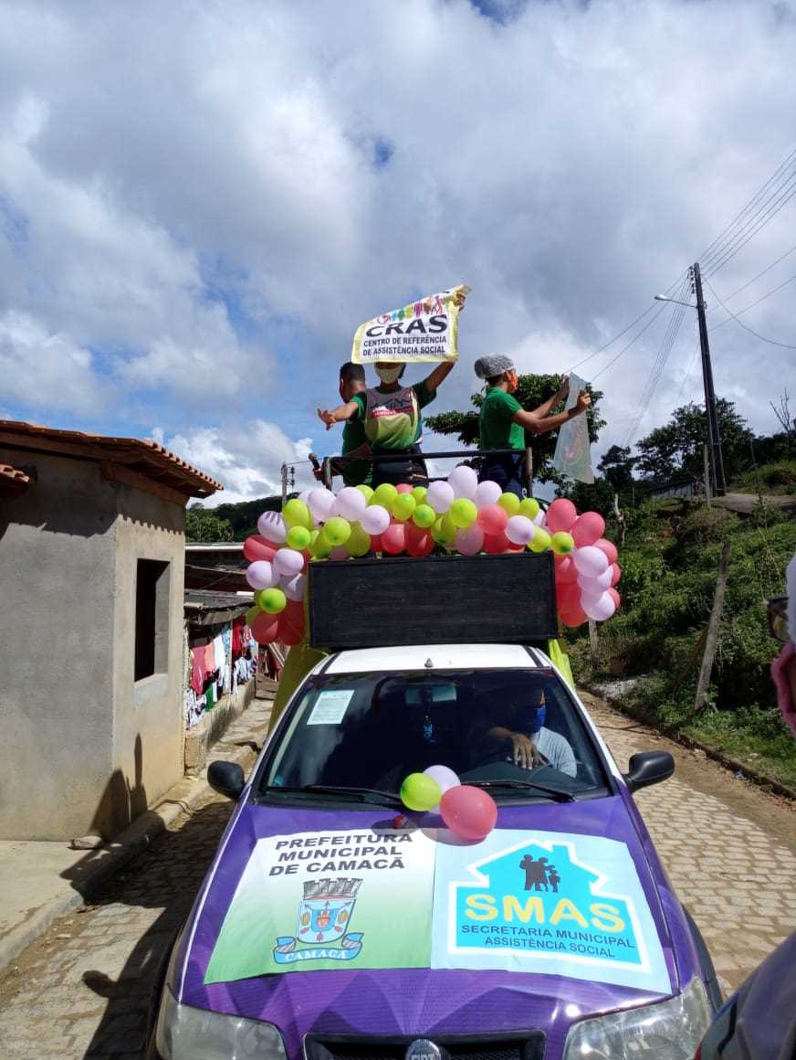 Camacã: Idosos do Clube da Melhor Idade são surpreendidos com homenagem da Secretaria de Assistência Social.